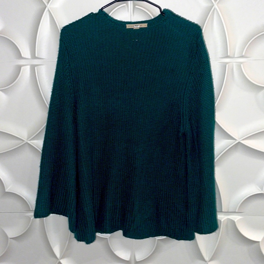 Paper crown Gretchen green sweater sz M.     Nn